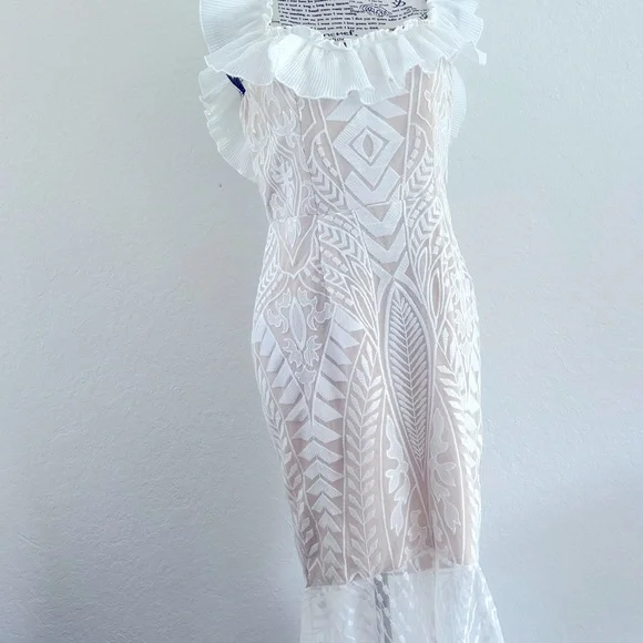 Selfie Leslie Elegant White Ruffle Lace Dress - Picture 4 of 5